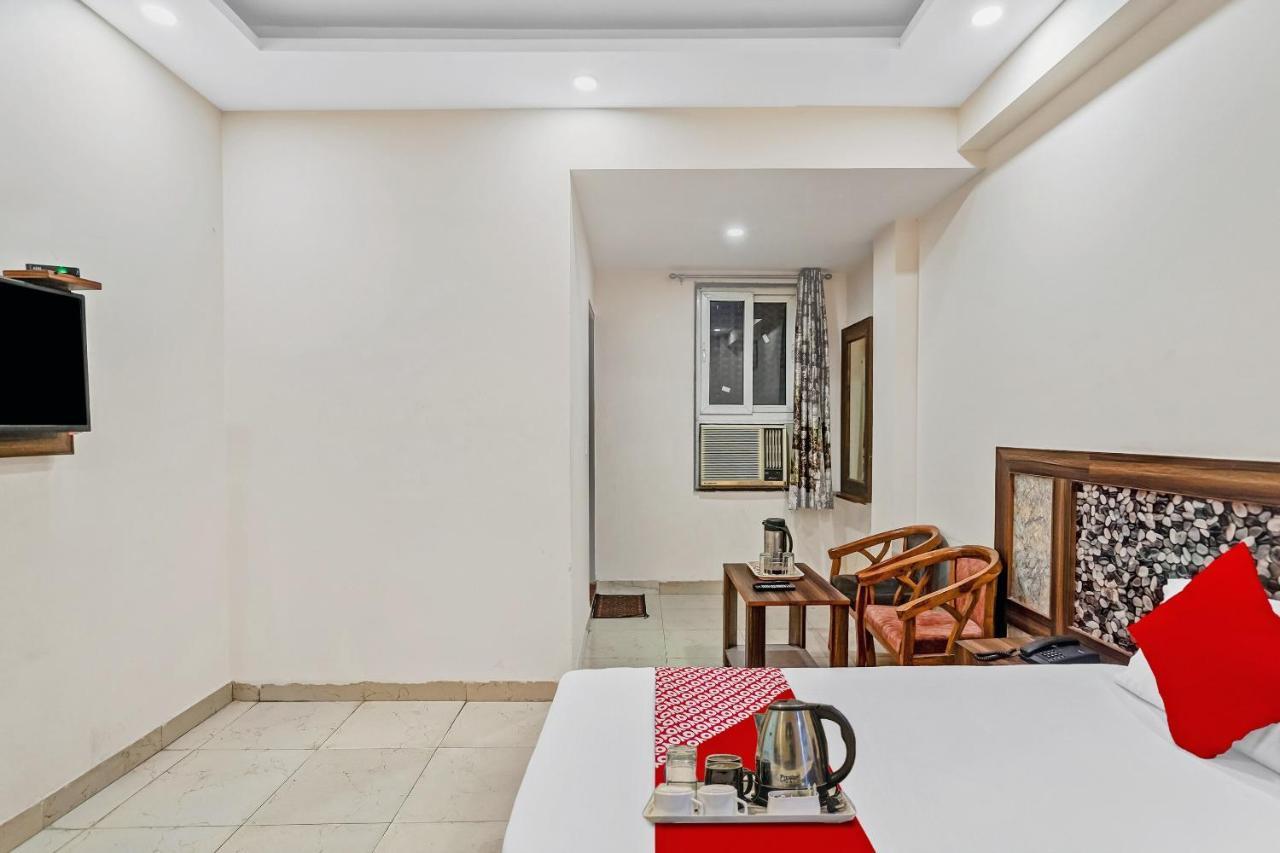 Oyo 88326 Hotel Cloud 9 New Delhi Eksteriør bilde