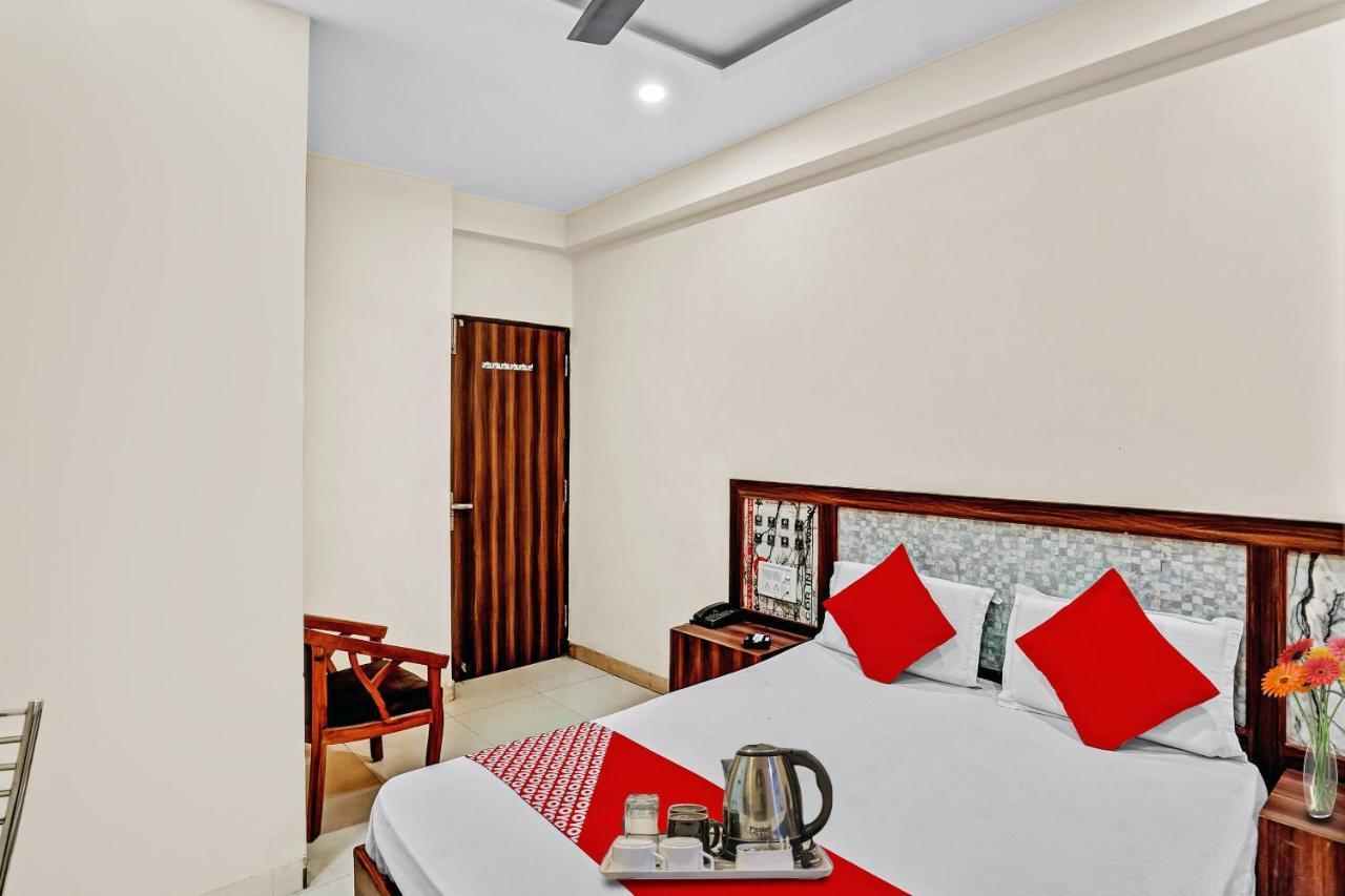 Oyo 88326 Hotel Cloud 9 New Delhi Eksteriør bilde