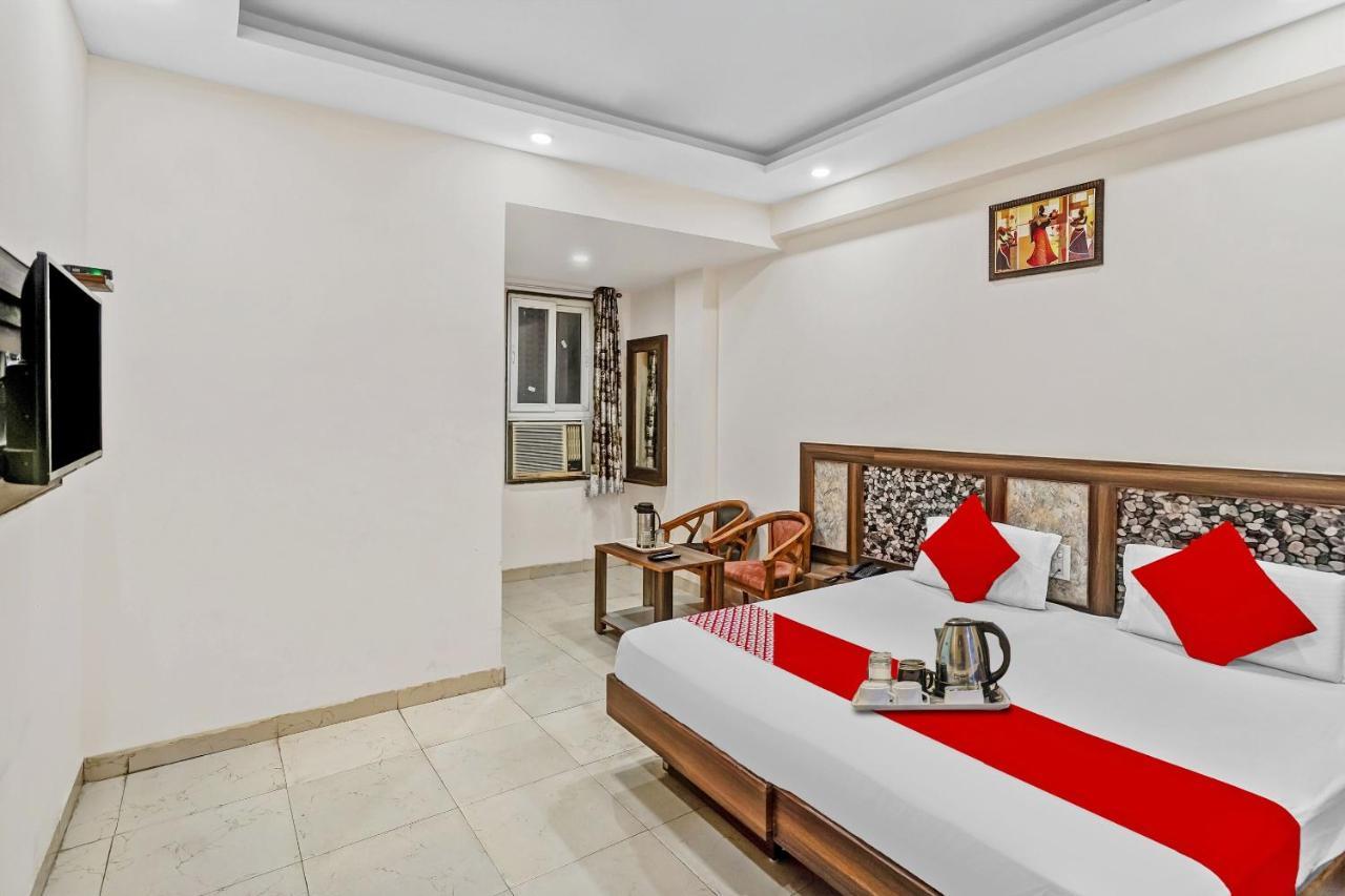 Oyo 88326 Hotel Cloud 9 New Delhi Eksteriør bilde