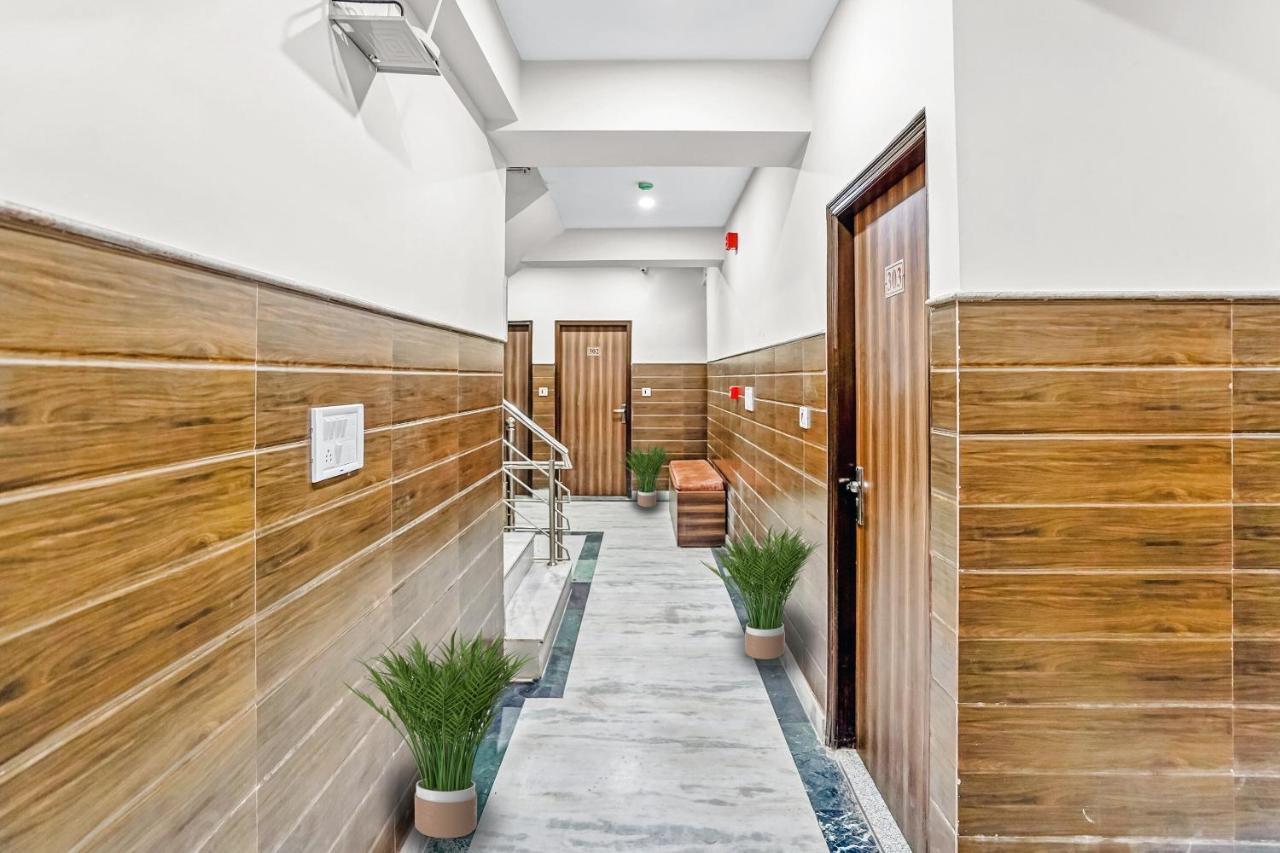 Oyo 88326 Hotel Cloud 9 New Delhi Eksteriør bilde